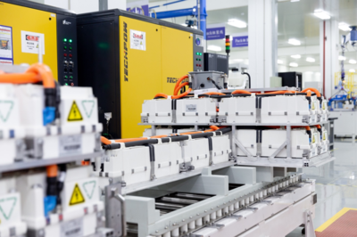 如何在一款超跑上打造安全的电池组?