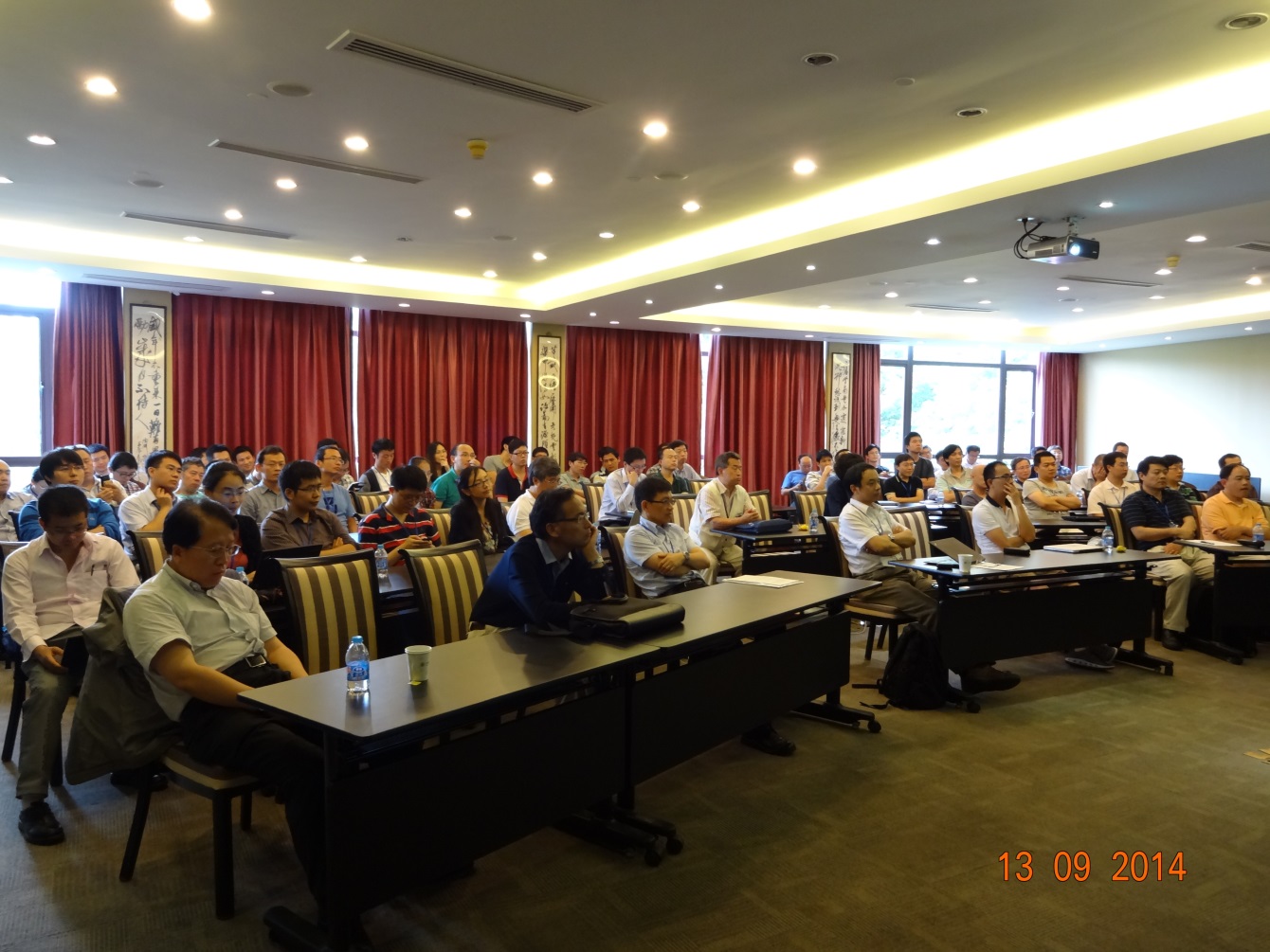 正负能量交汇，探索未来高能物理新前沿——第四届未来高能环形对撞机国际研讨会在上海交通大学成功举办